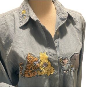 Disney Winnie the Pooh Tigger Eeyore Women’s Denim Button Down Size M/L